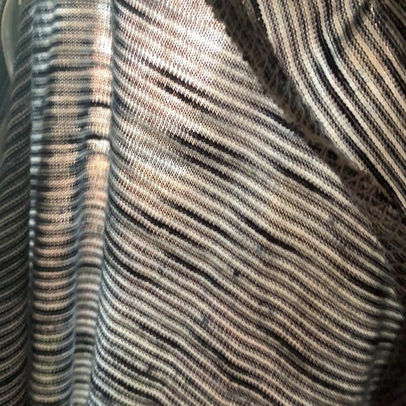 Gaze USA high-low semi sheer stripes tunic. - Picture 9 of 9